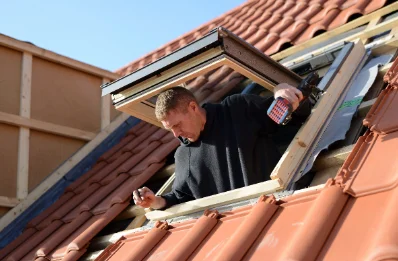 Pose de fenêtres de toit Velux à Vergisson